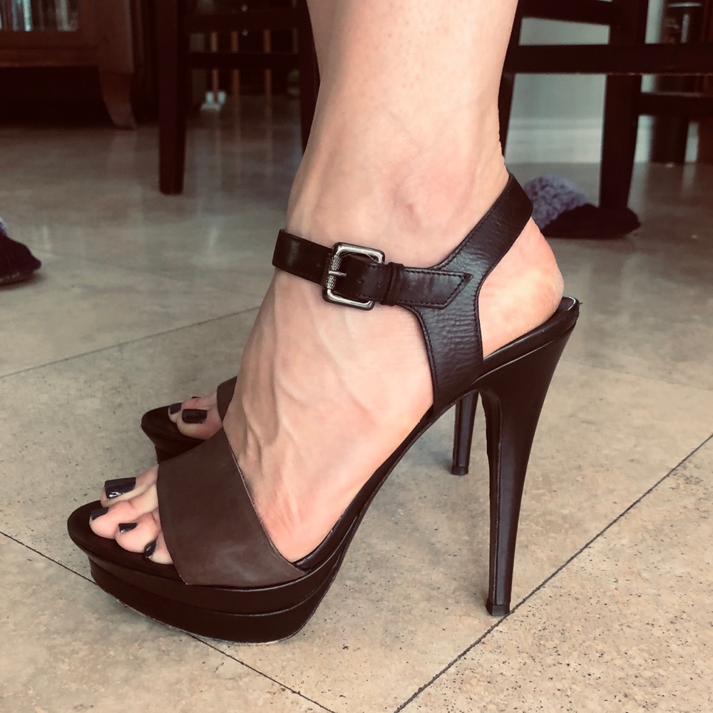 Vera Wang Lavender label heels size 38